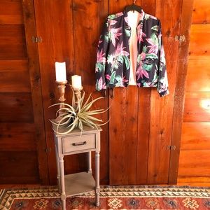 Reversible bomber jacket